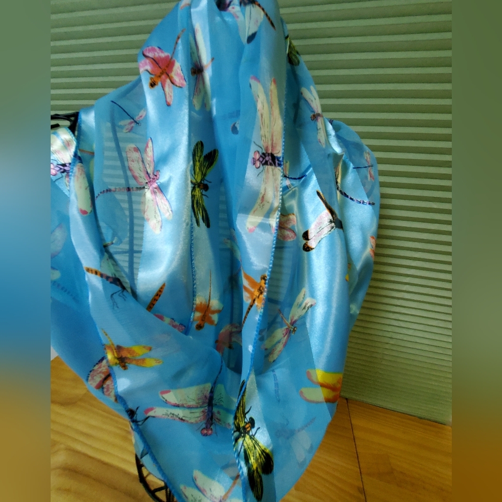Women's scarf